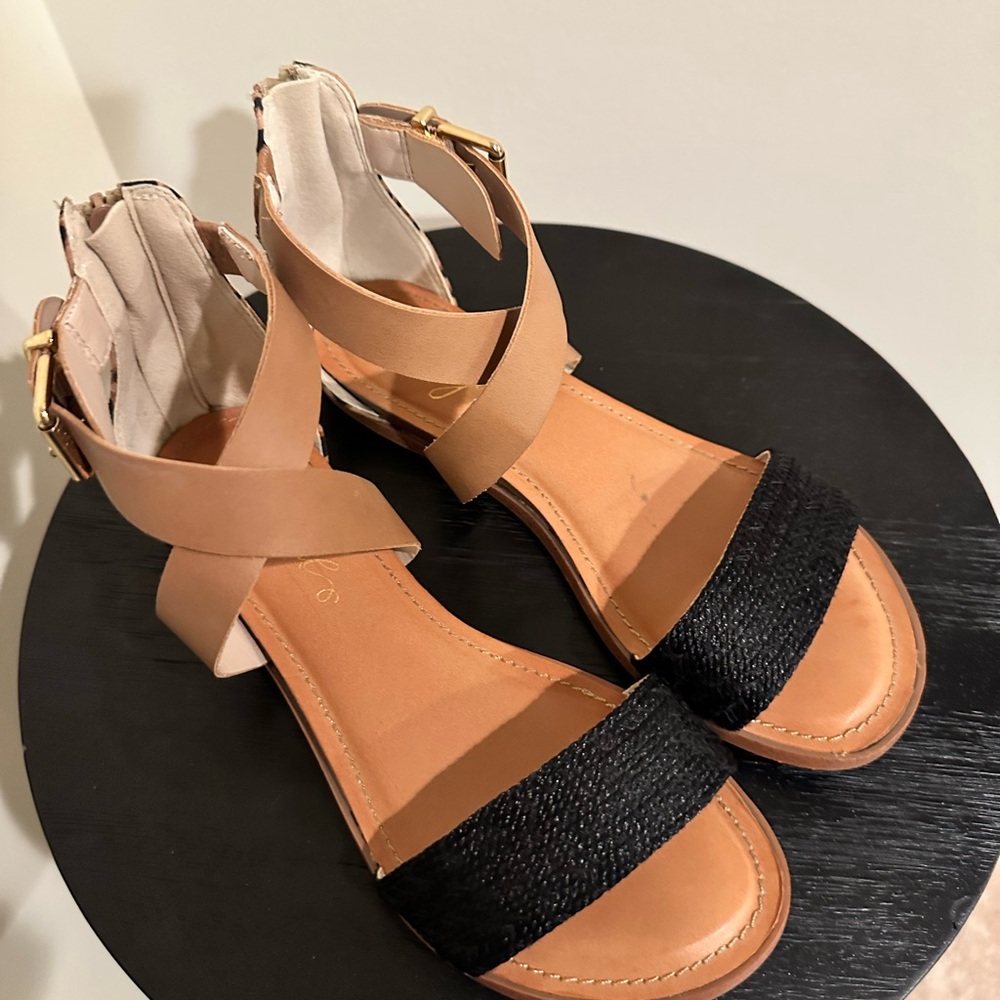 Fergie Tan and Black Sandals with Minimalist Design